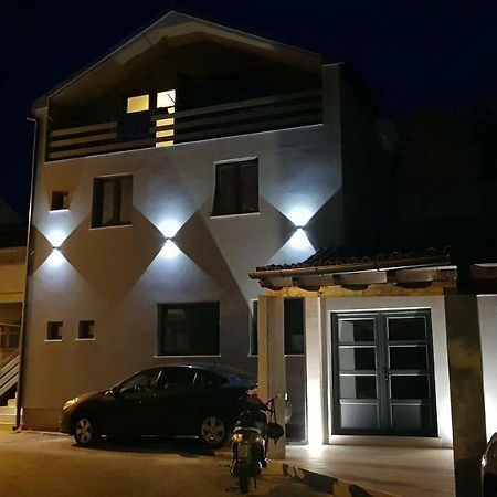 Elizabeta Deluxe Rooms Biograd Na Moru Exterior photo