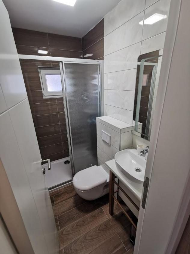 Elizabeta Deluxe Rooms Biograd Na Moru Exterior photo