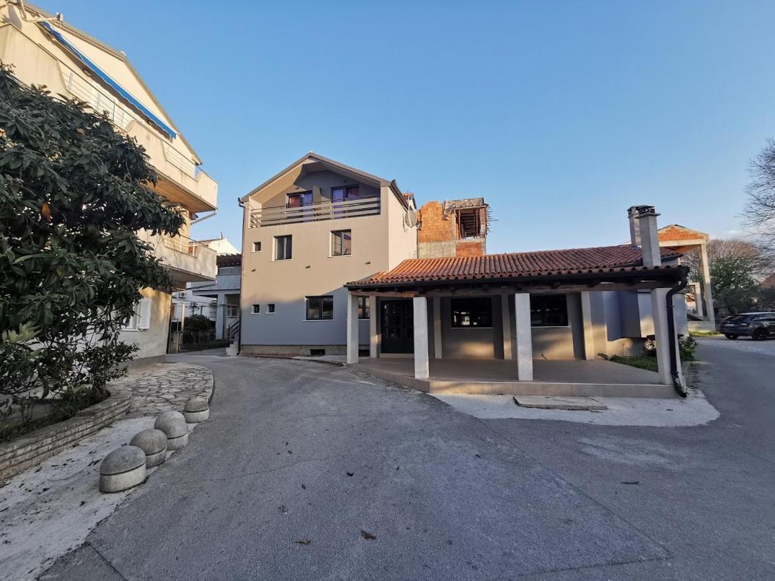 Elizabeta Deluxe Rooms Biograd Na Moru Exterior photo